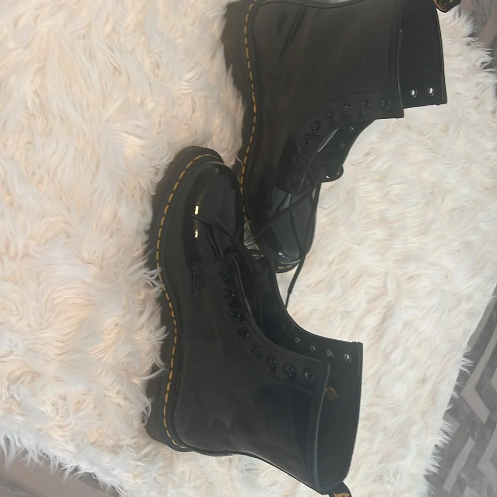 Dr. Martens Black NWT - Picture 5 of 9
